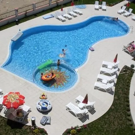 Chateau Del Mar شقة